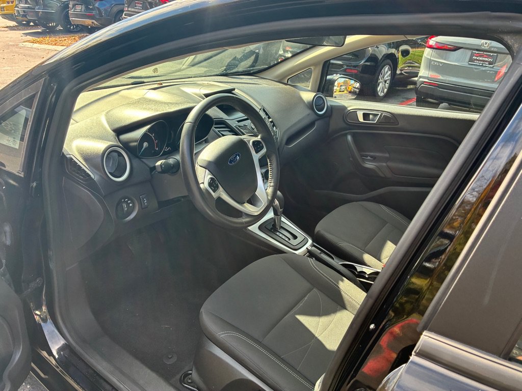 Used 2016 Ford Fiesta SE FWD image 25