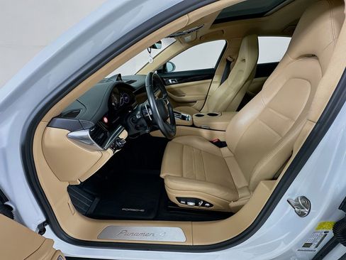 Used 2021 Porsche Panamera 4 image 23