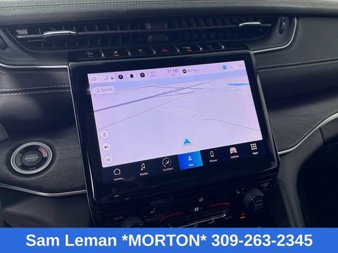 Used 2023 Jeep Grand Cherokee Limited image 13