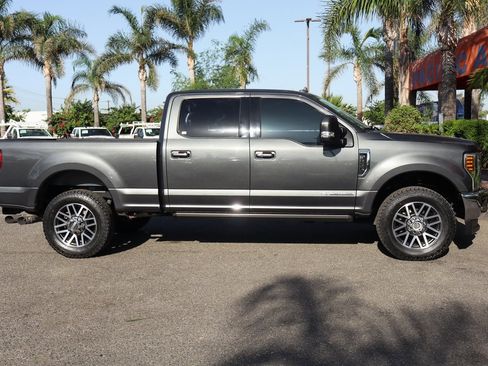 Used 2019 Ford F250 Lariat w/ Lariat Ultimate Package image 12
