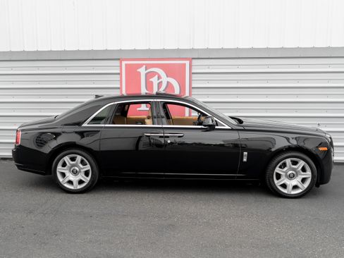 Used 2017 Rolls-Royce Ghost image 82