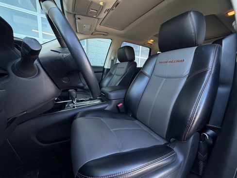 Used 2019 Nissan Pathfinder SL image 6