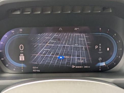 New 2024 Volvo XC90 B5 Plus w/ Protection Package Premier AWD/4WD image 16