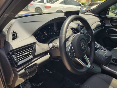 Certified 2025 Acura RDX SH-AWD image 13