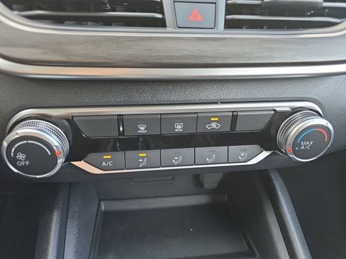 New 2026 Nissan Altima 2.5 SV FWD image 4