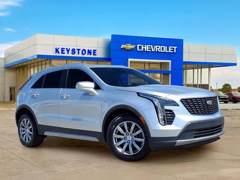Used 2021 Cadillac XT4 Premium Luxury FWD image 1