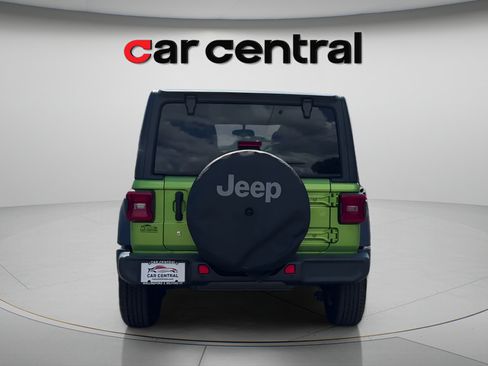 Used 2018 Jeep Wrangler Unlimited Sport S AWD/4WD image 4