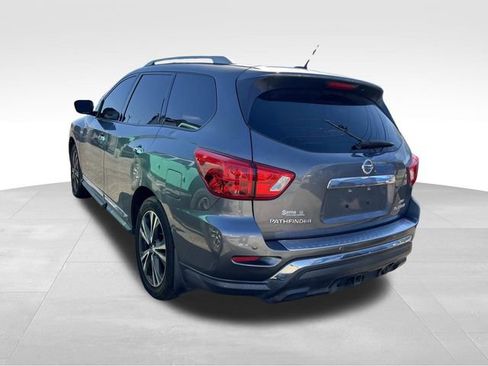 Used 2017 Nissan Pathfinder Platinum image 5