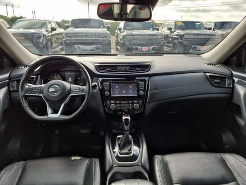 Used 2017 Nissan Rogue SL FWD image 29