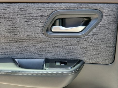 Certified 2023 Nissan Rogue SV FWD image 20