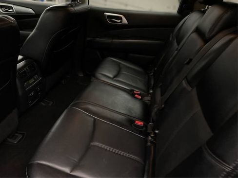 Used 2020 Nissan Pathfinder SL AWD/4WD image 11