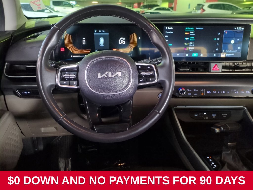 Used 2025 Kia Carnival FWD image 23