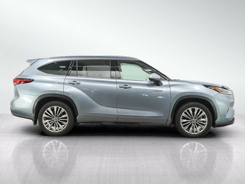 Used 2021 Toyota Highlander Platinum AWD/4WD image 6