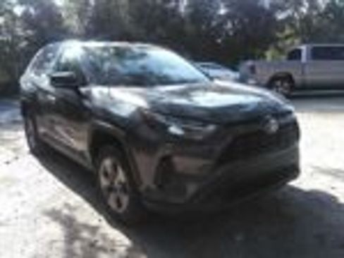 Used 2024 Toyota RAV4 XLE image 1