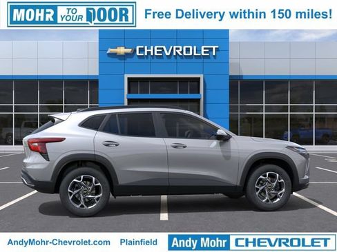 New 2026 Chevrolet Trax LT w/ Driver Confidence Package FWD image 7