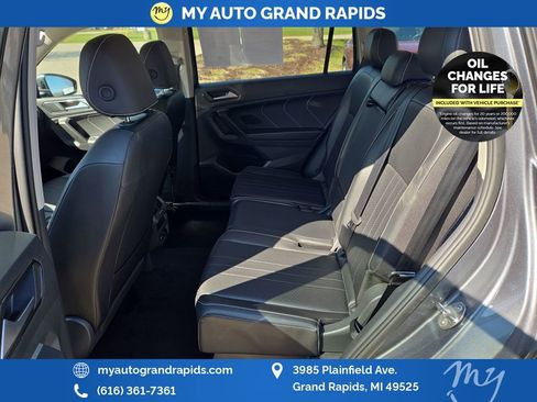Used 2024 Volkswagen Tiguan SE AWD/4WD image 23