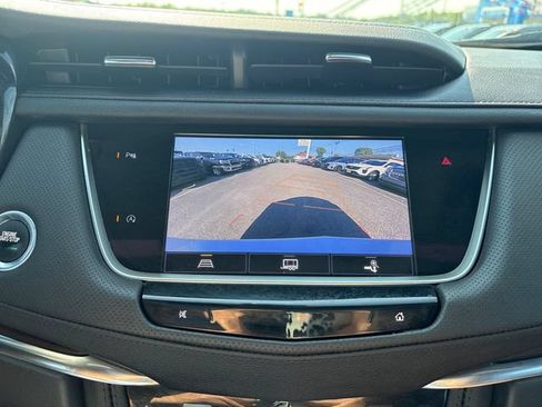 Used 2022 Cadillac XT5 Premium Luxury w/ LPO, Floor Liner Package AWD/4WD image 17