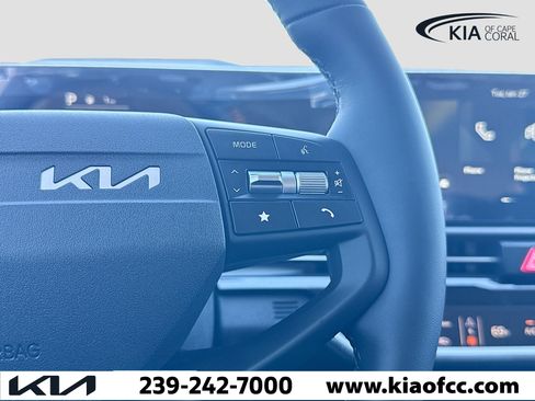 New 2026 Kia Sportage EX image 37