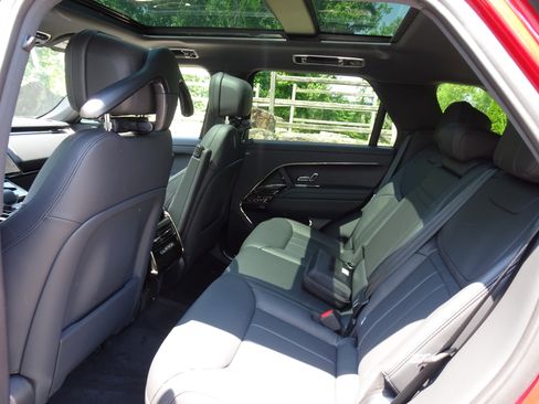 New 2025 Land Rover Range Rover Sport SE image 20