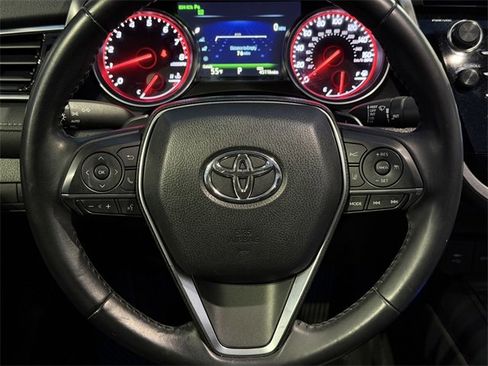Used 2018 Toyota Camry XSE image 26