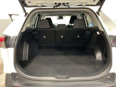 Used 2025 Toyota RAV4 XLE image 21