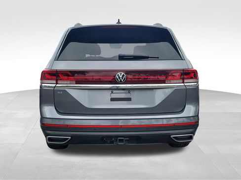 Used 2025 Volkswagen Atlas SE FWD image 15