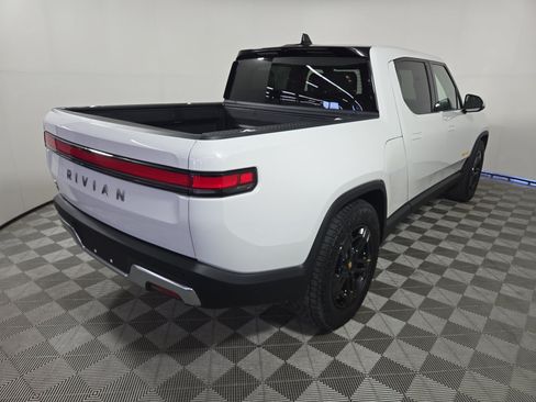 Used 2024 Rivian R1T Launch Edition Quad AWD/4WD image 5
