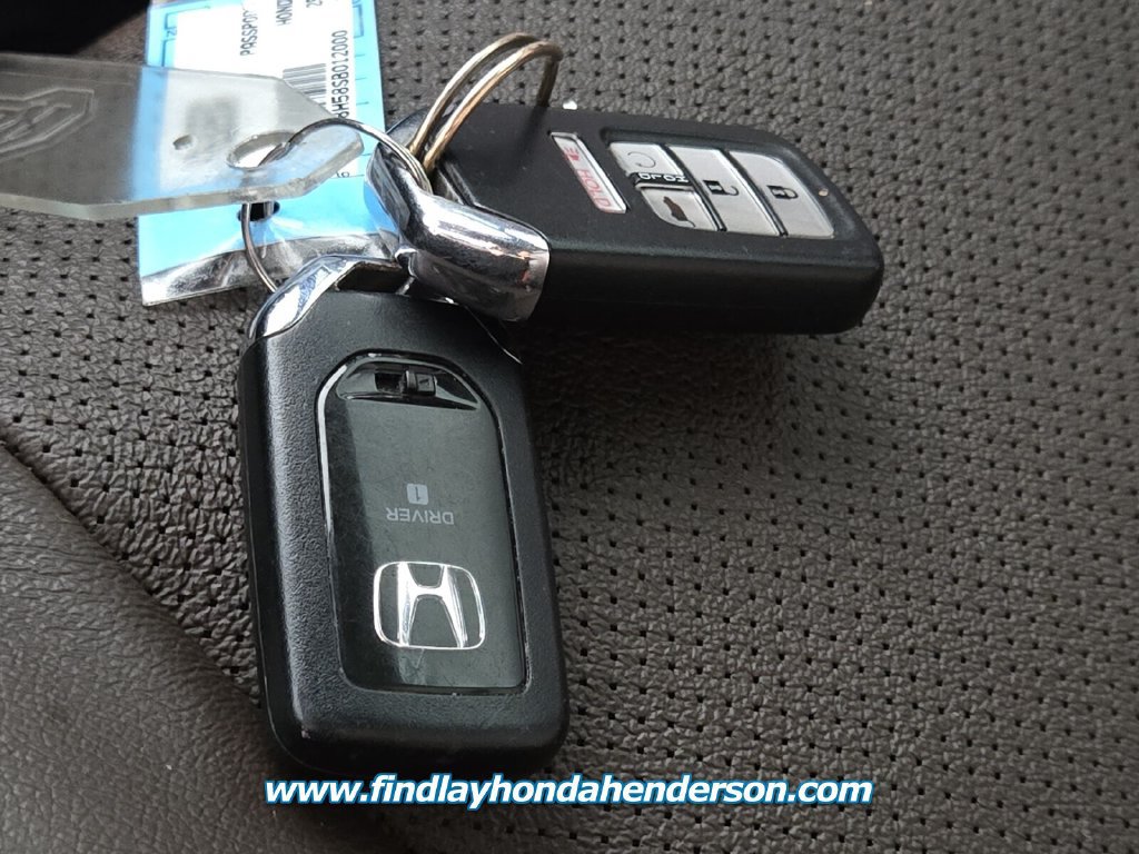 Certified 2025 Honda Passport EX-L image 33