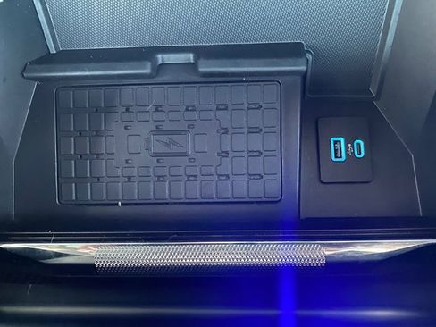 Used 2023 Ford F150 Limited image 38