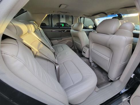 Used 2004 Cadillac De Ville DHS w/ Equipment Group image 28