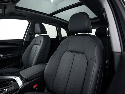 Certified 2025 Audi Q5 Premium Plus w/ Premium Plus image 16