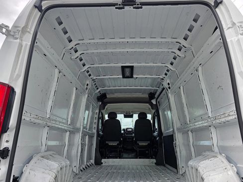 Used 2025 RAM ProMaster 3500 w/ Convenience Group image 11
