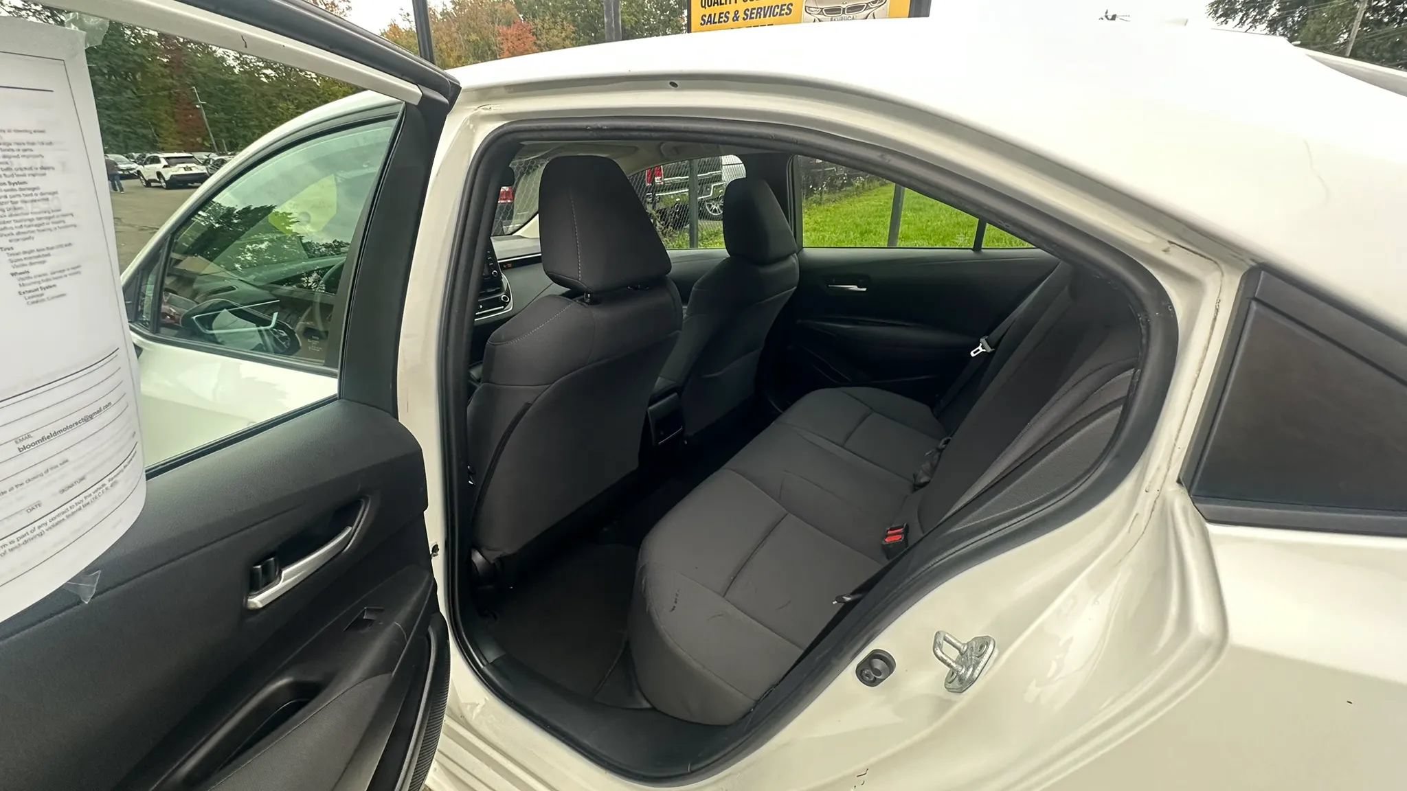 Used 2021 Toyota Corolla LE FWD image 27