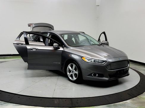 Used 2014 Ford Fusion SE FWD image 10