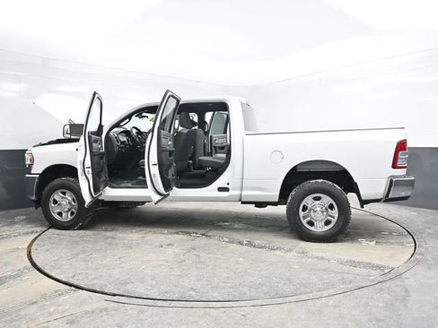 Used 2022 RAM 2500 Lone Star image 40