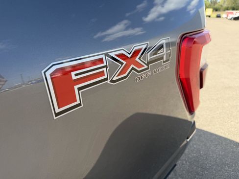 Used 2023 Ford F150 Lariat w/ Trailer Tow Package image 7