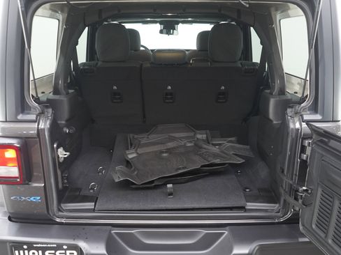 Used 2024 Jeep Wrangler Unlimited AWD/4WD image 18