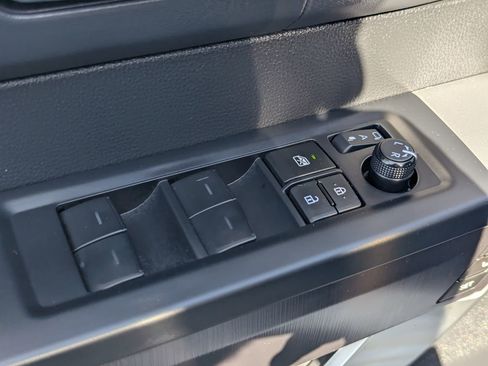 Used 2024 Toyota Tundra Platinum image 22