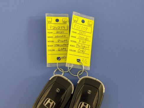 Certified 2024 Honda Pilot TrailSport image 32