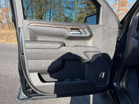 Used 2024 Chevrolet Silverado 1500 LT Trail Boss image 22