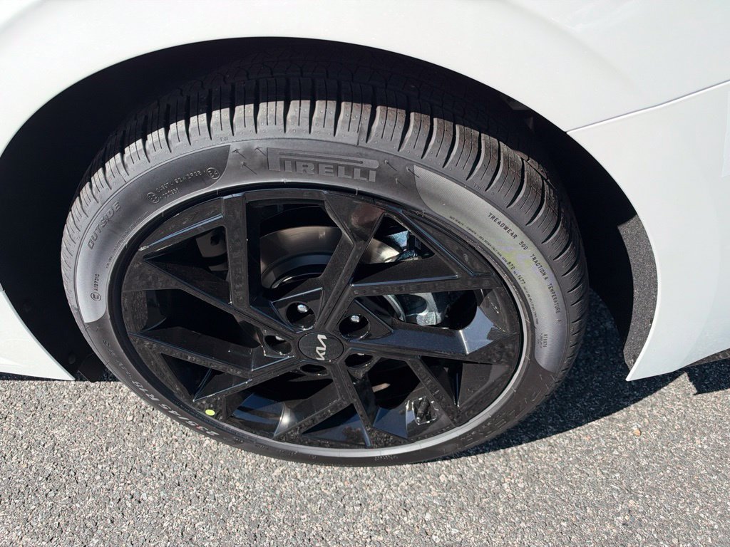 New 2027 Kia K5 GT-Line FWD image 19