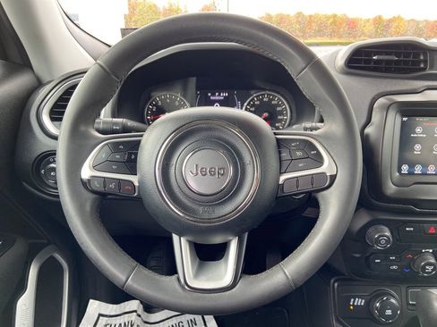 Used 2019 Jeep Renegade Latitude image 19