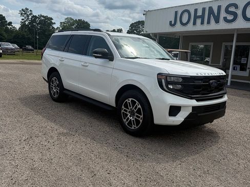 New 2026 Ford Expedition Active RWD image 5