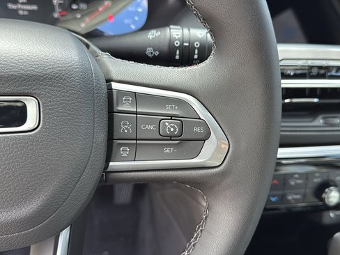 New 2026 Jeep Compass Limited image 11