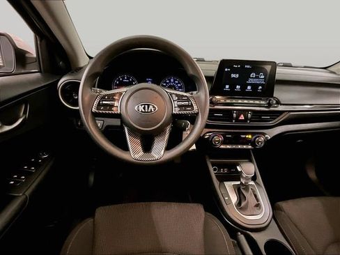 Used 2019 Kia Forte LXS FWD image 5
