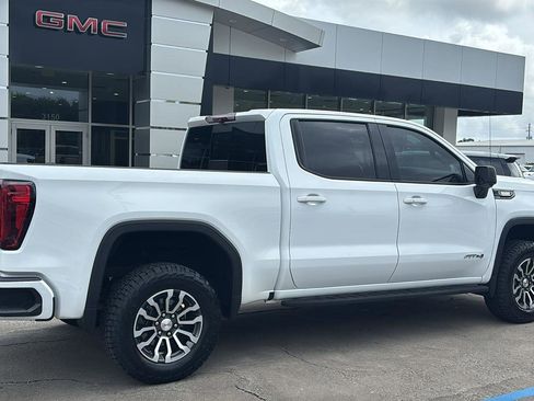 Certified 2022 GMC Sierra 1500 AT4 w/ AT4 Premium Package AWD/4WD image 8