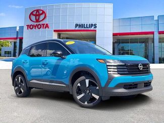 Used 2025 Nissan Kicks SR FWD video 1