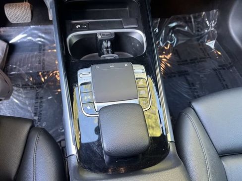 Used 2020 Mercedes-Benz GLB 250 4MATIC image 17