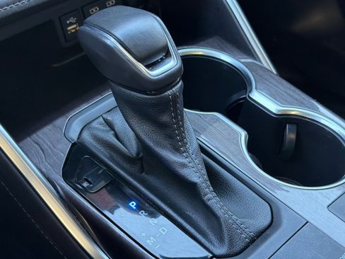 Used 2023 Toyota Highlander Platinum image 20