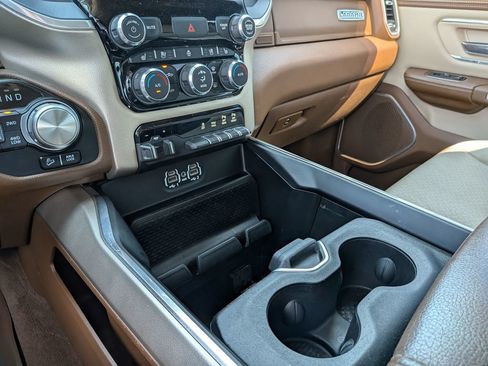 Used 2020 RAM 1500 Laramie AWD/4WD image 31